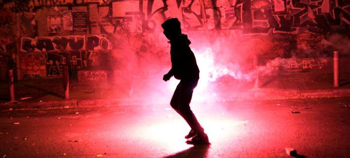 Μολότοφ, δακρυγόνα και χάος – Βίντεο των αναρχικών από τα επεισόδια στην επέτειο Γρηγορόπουλου